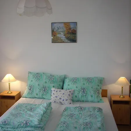 Abádi Karmazsin Ház