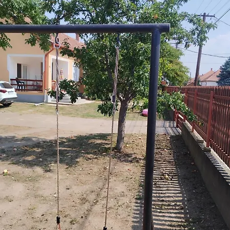 Casa de Férias Abádi Karmazsin Ház